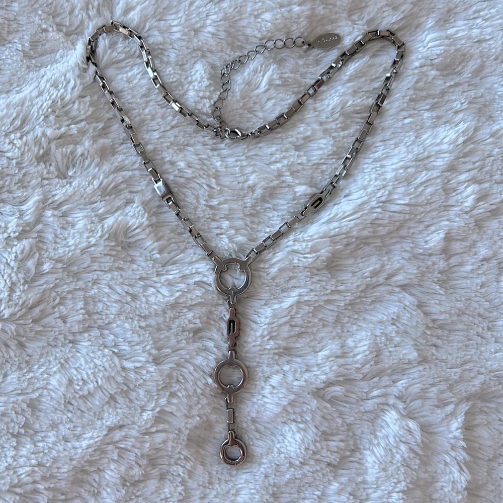 Silver Tone Guess Chain Link Necklace
